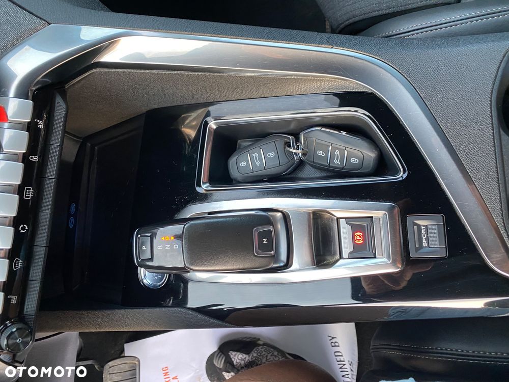 Peugeot 3008 1.5 BlueHDi GT Pack S&S EAT8 - 21
