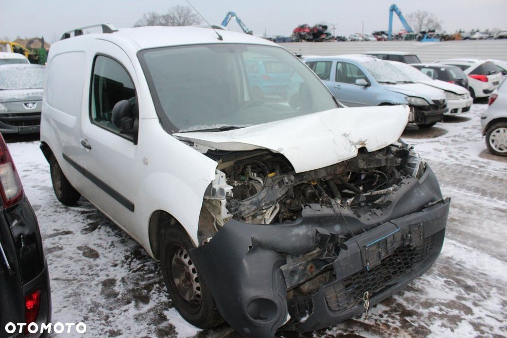 Renault Kangoo II 2014 1.5DCi K9K608 (MASKA, ZDERZAK, LAMPA, BŁOTNIK, DRZWI, SZYBA, FOTEL) - 2