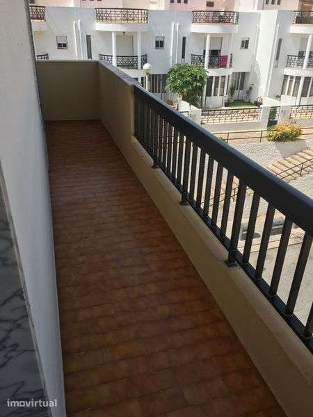 Apartamento T2 mobilado e com a/c em Tavira (Porta Nova) - Grande imagem: 2/6