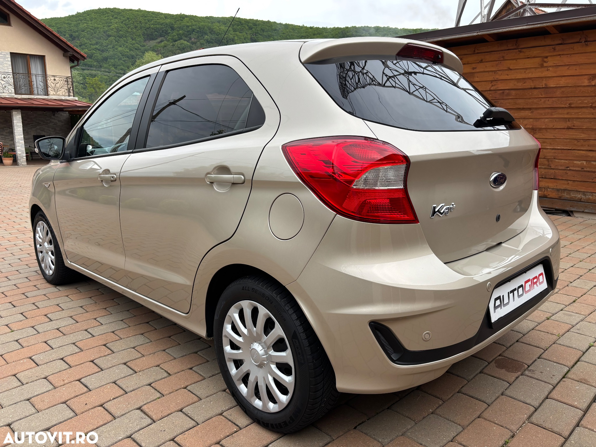 Ford Ka+ 1.2 S&S Cool & Connect - 3