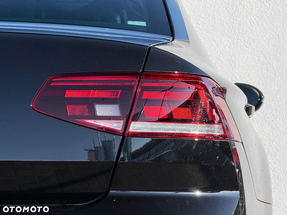 Volkswagen Passat 2.0 TSI Elegance DSG - 12