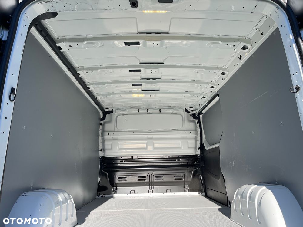 Renault Trafic - 18