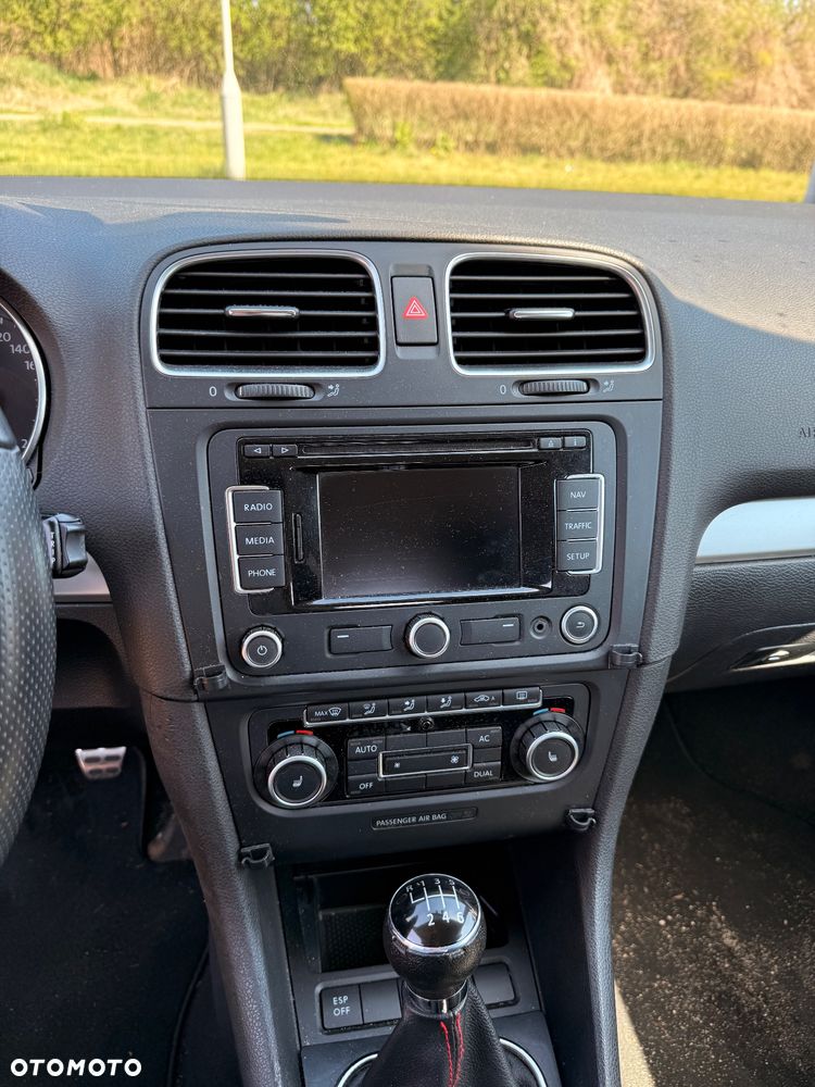 Volkswagen Golf Aktionsmodell 1.8 T Highline - 4