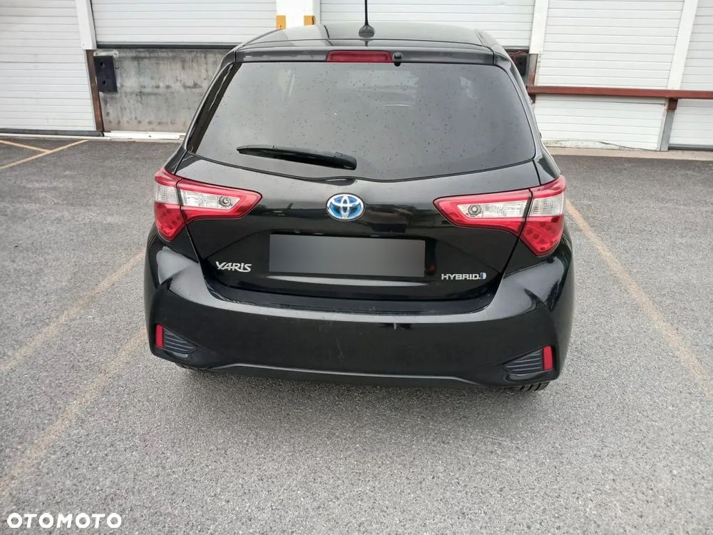 Toyota Yaris Hybrid 100 Active EU6 - 5