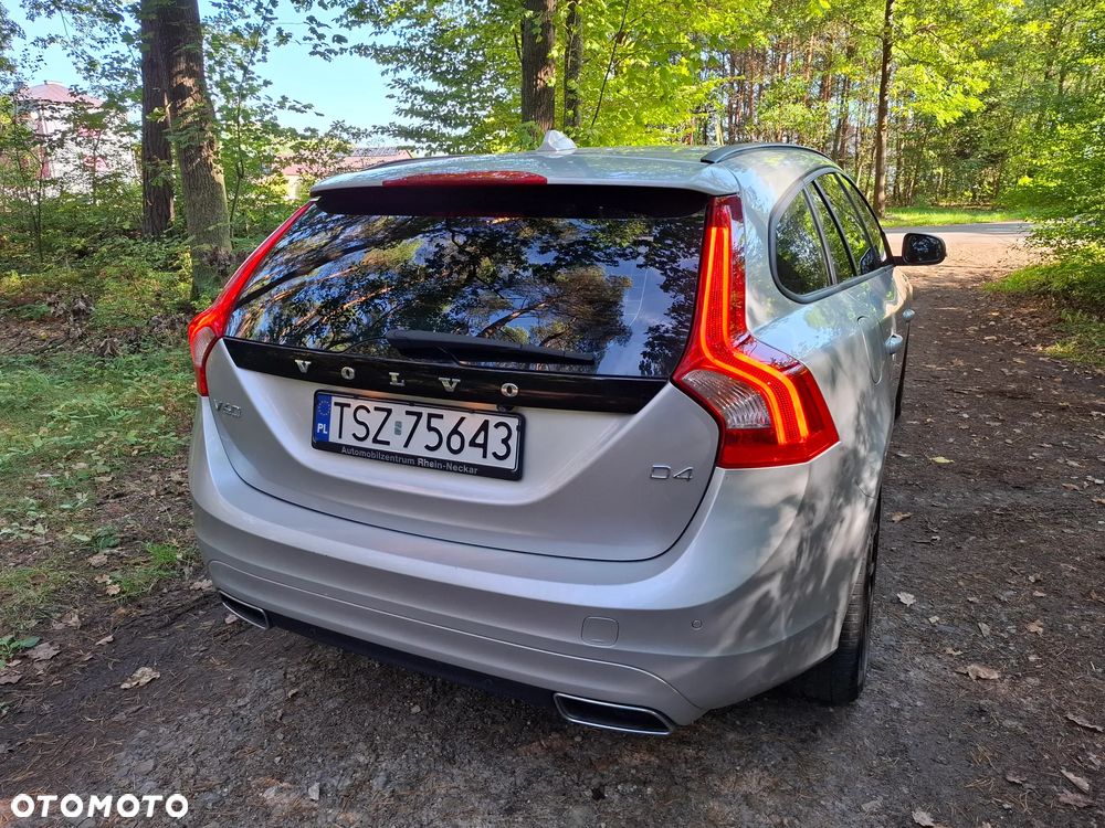 Volvo V60 D4 Drive-E Dynamic Edition (Kinetic) - 8