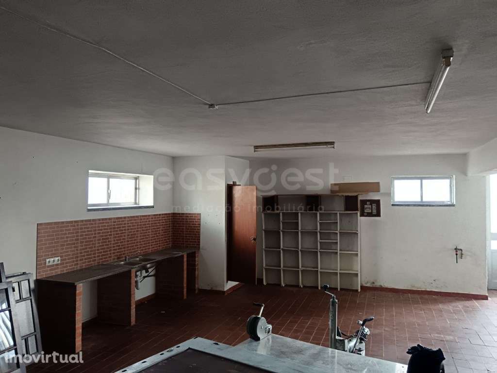 Cave destinada a armazem - Grande imagem: 5/11