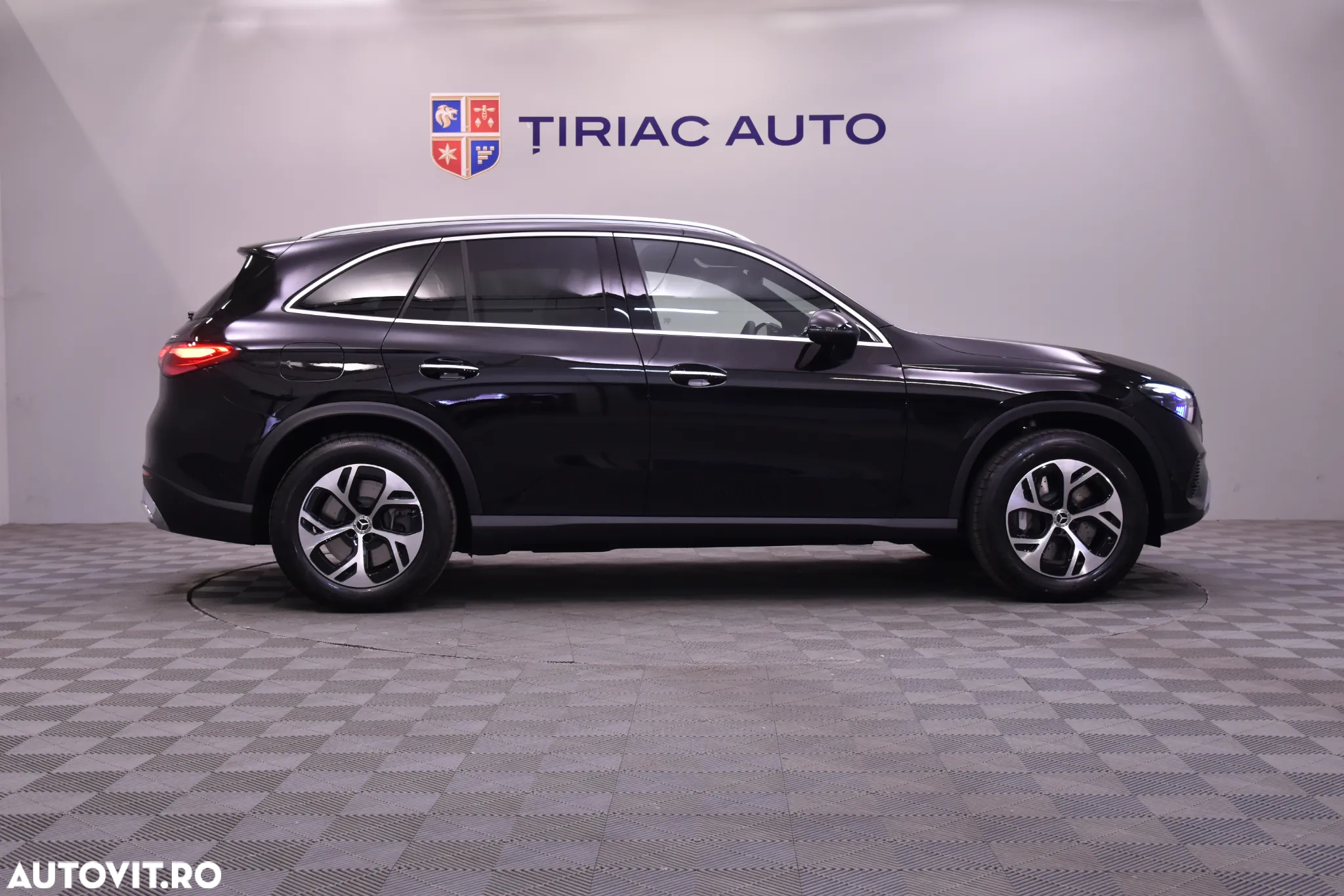 Mercedes-Benz GLC 300 e 4MATIC - 6