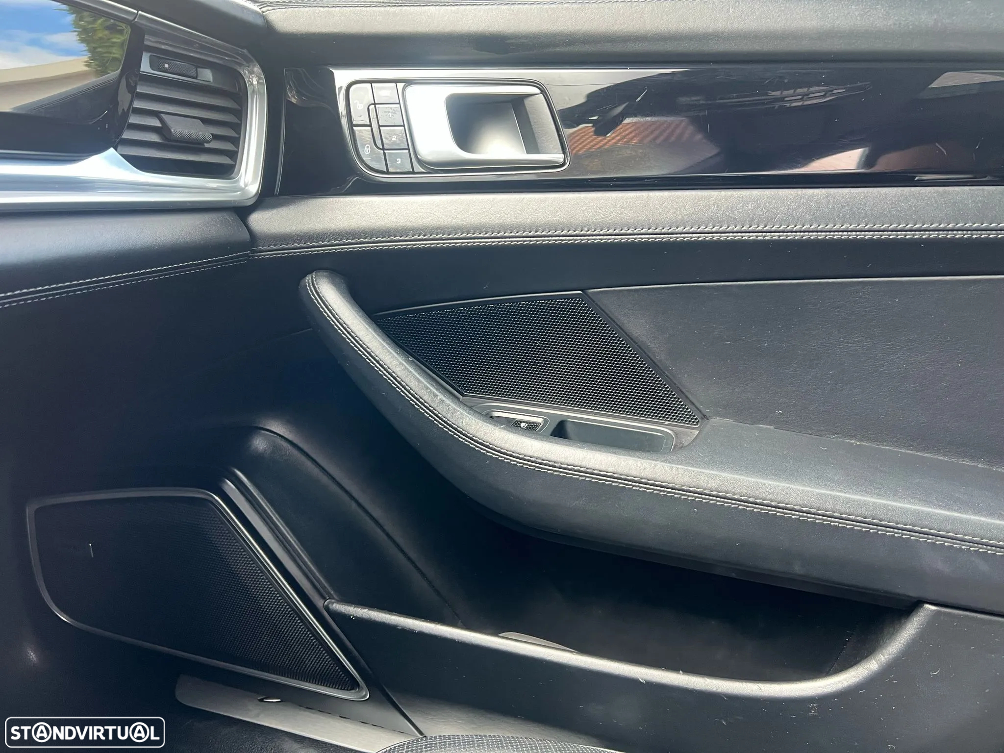 Porsche Panamera 4 E-Hybrid Executive - 11