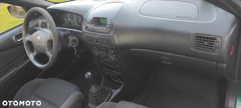 Toyota Corolla - 12