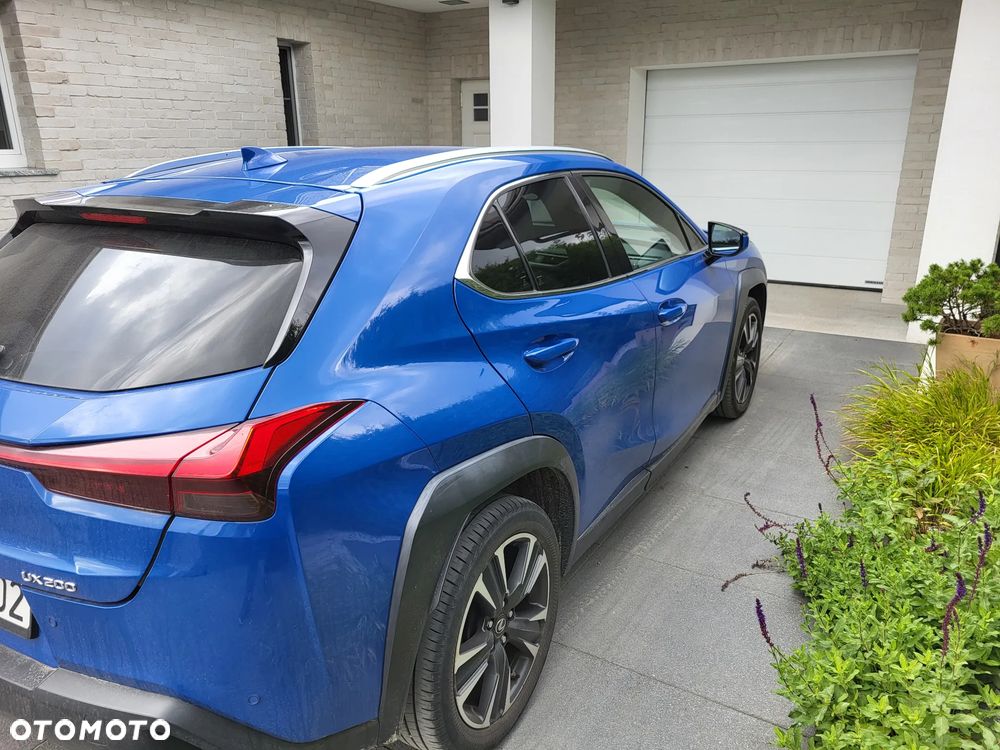 Lexus UX - 2