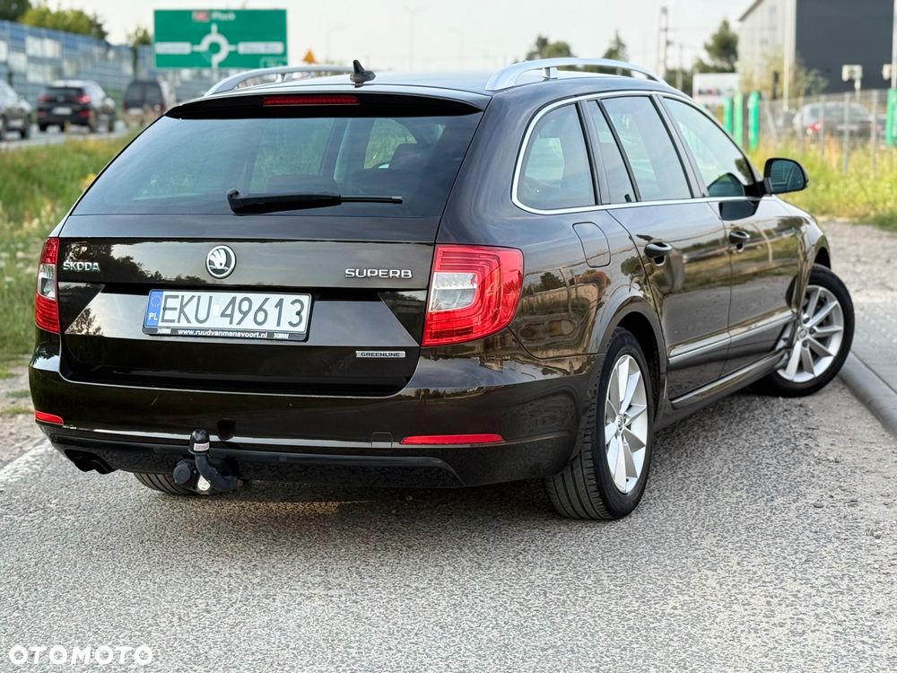 Skoda Superb 1.6 TDI GreenLine - 13