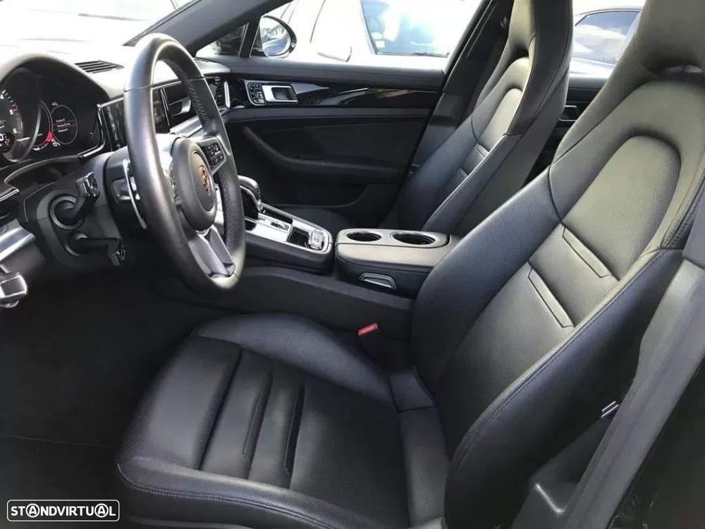 Porsche Panamera 4 S - 33