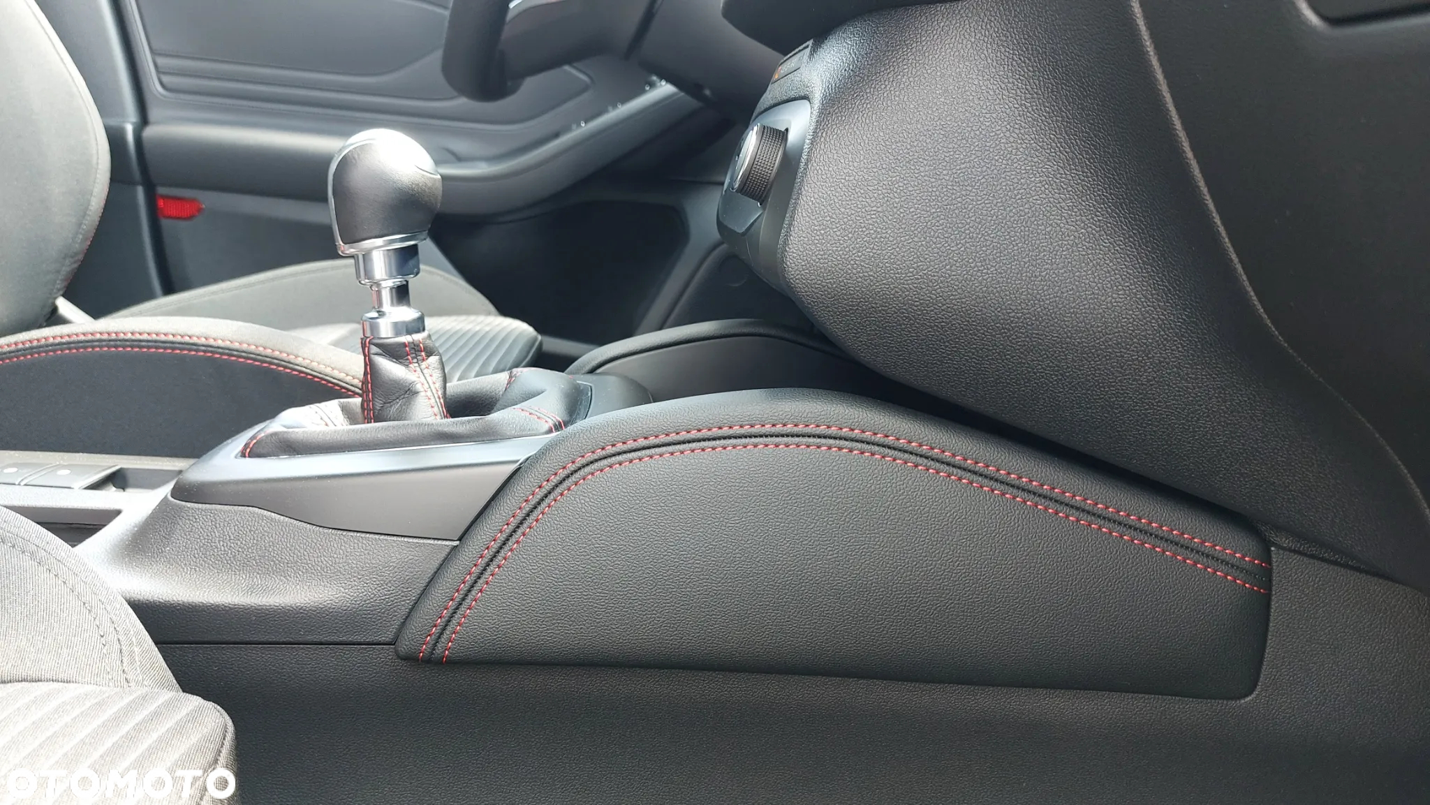 Ford Focus 1.0 EcoBoost mHEV ST-Line X - 30