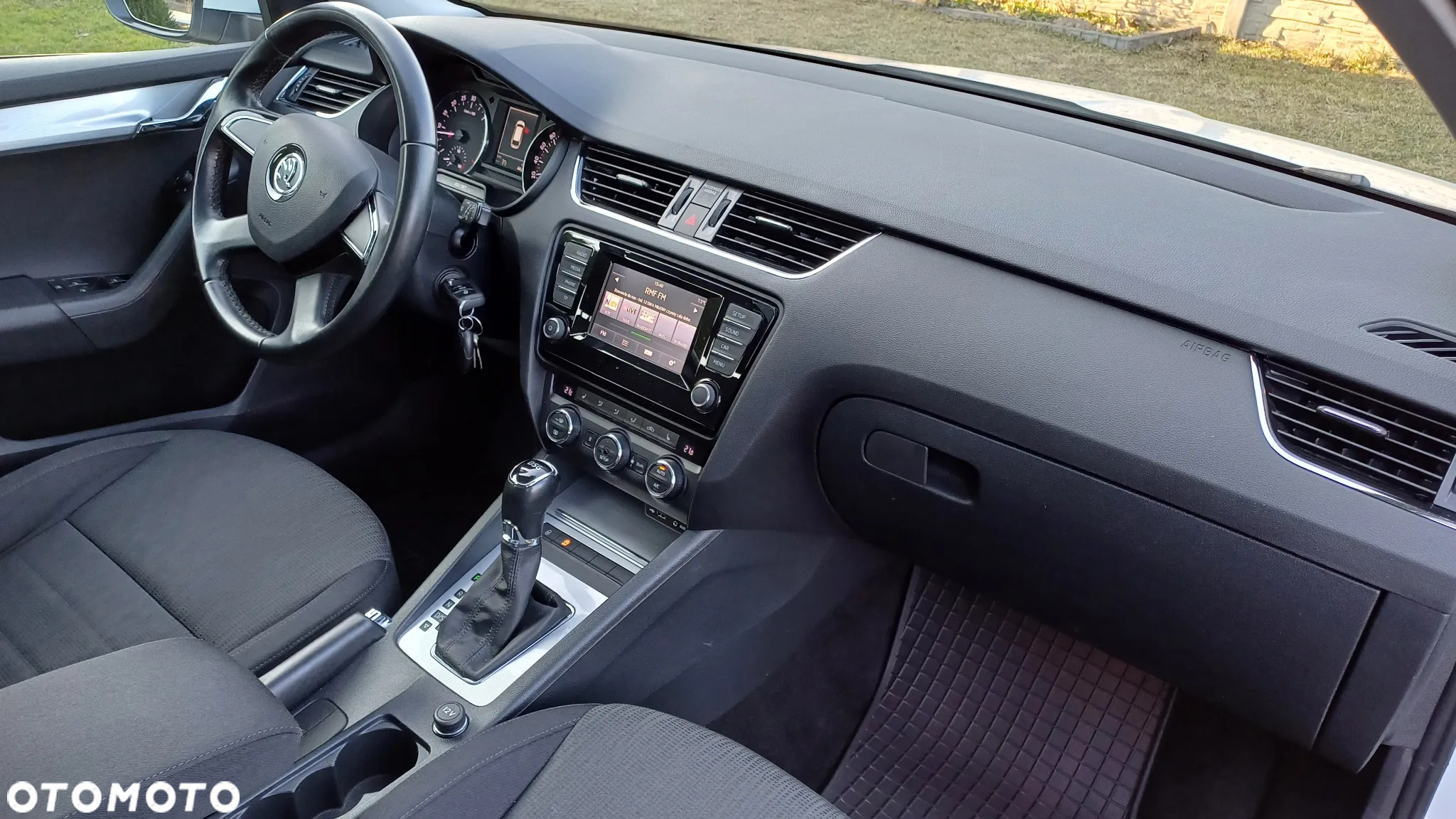 Volkswagen Passat - 15