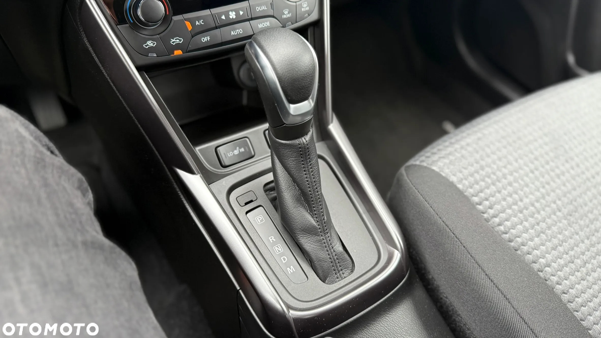Suzuki SX4 S-Cross 1.5 DualJet Hybrid Premium Plus SP AGS - 25
