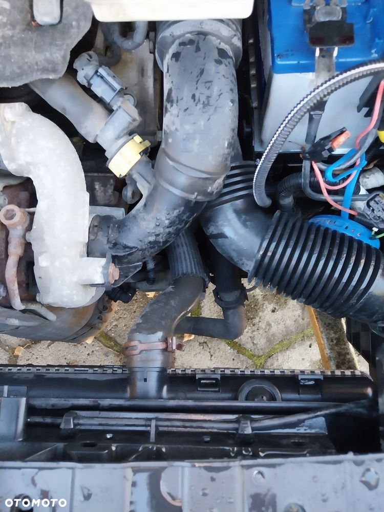 Peugeot 3008 1.6 HDi Access - 17