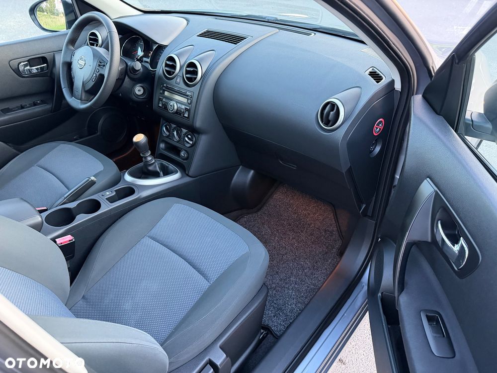 Nissan Qashqai+2 2.0 Visia - 11