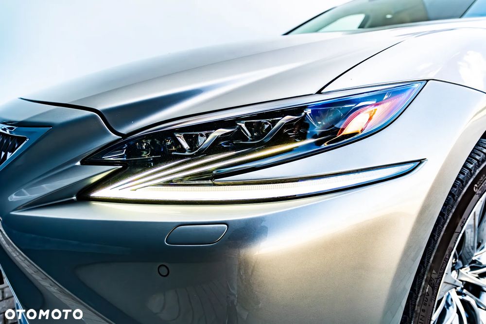 Lexus LS - 29