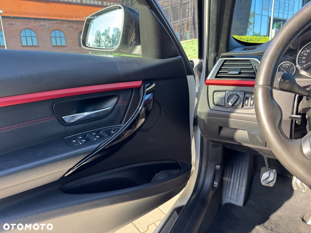 BMW Seria 3 320i Sport Line - 19