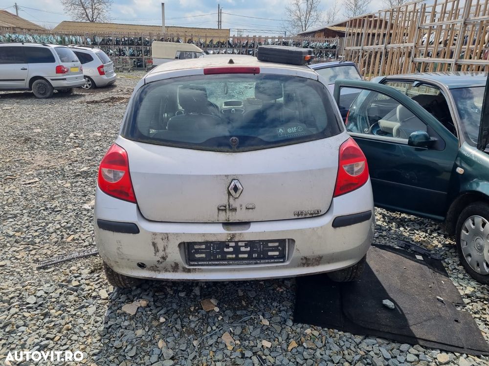 Dezmembrari  Renault CLIO 3  2005  > 0000 1.4 16V Benzina - 5
