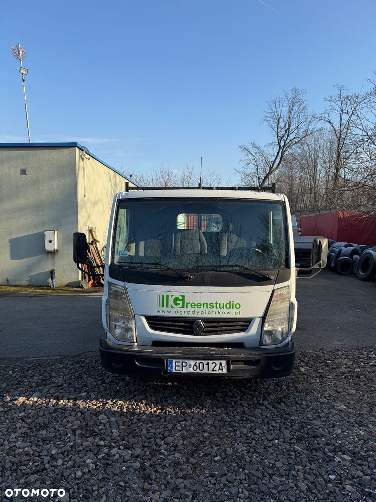 Renault Maxity - 10