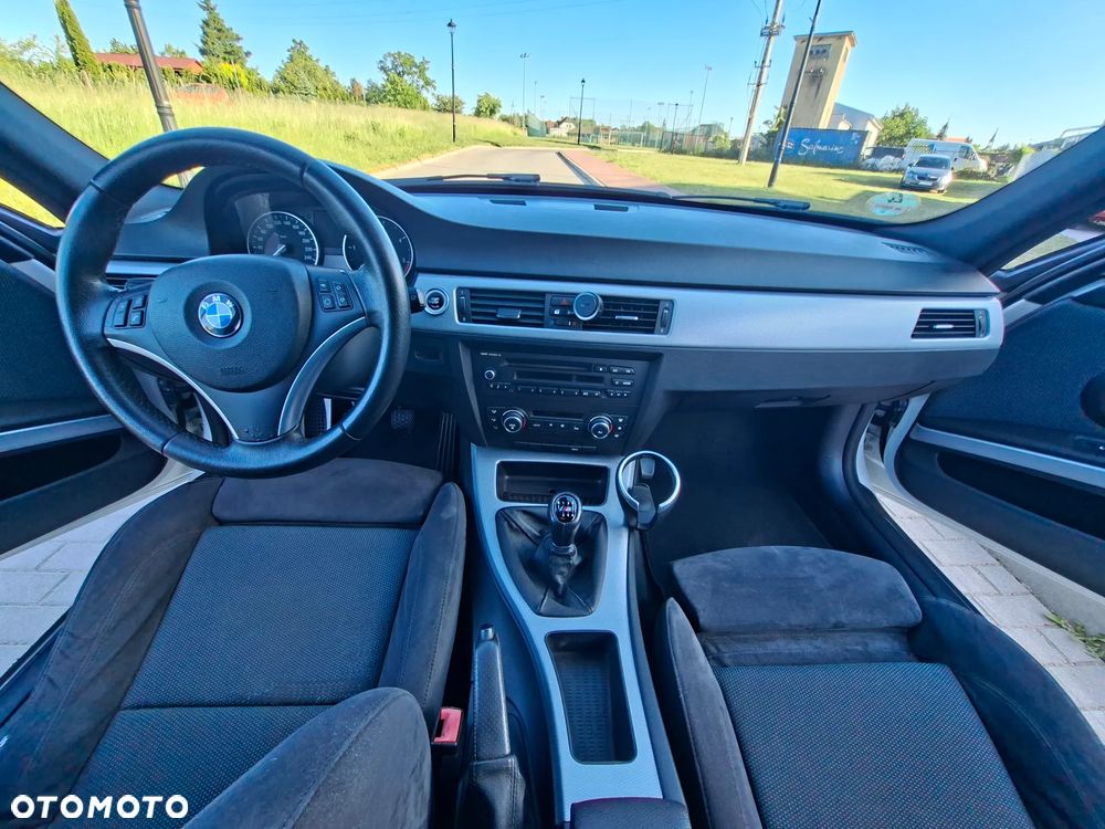 BMW Seria 3 318d M Sport EU6 - 17