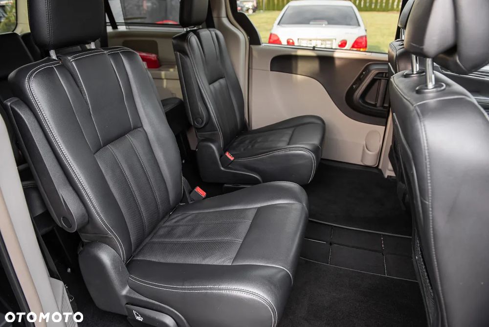 Lancia Voyager 3.6 Platinum - 19