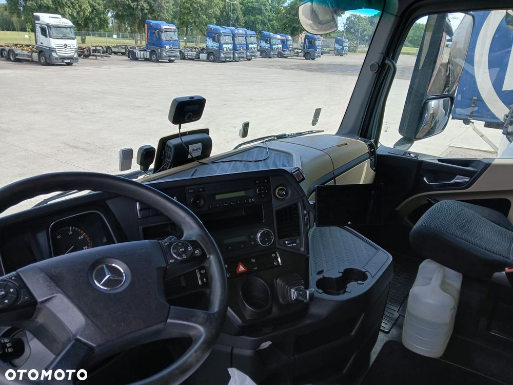 Mercedes-Benz ACTROS - 5