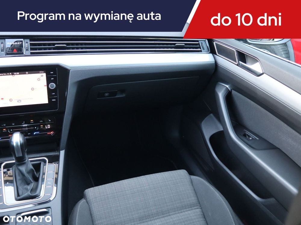 Volkswagen Passat Variant - 10