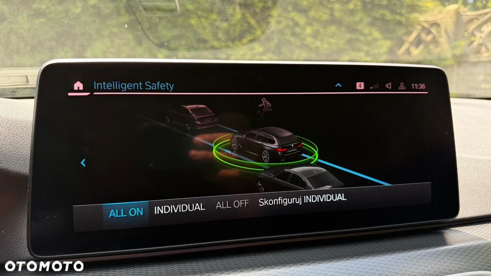 BMW Seria 5 530e M Sport Edition - 38