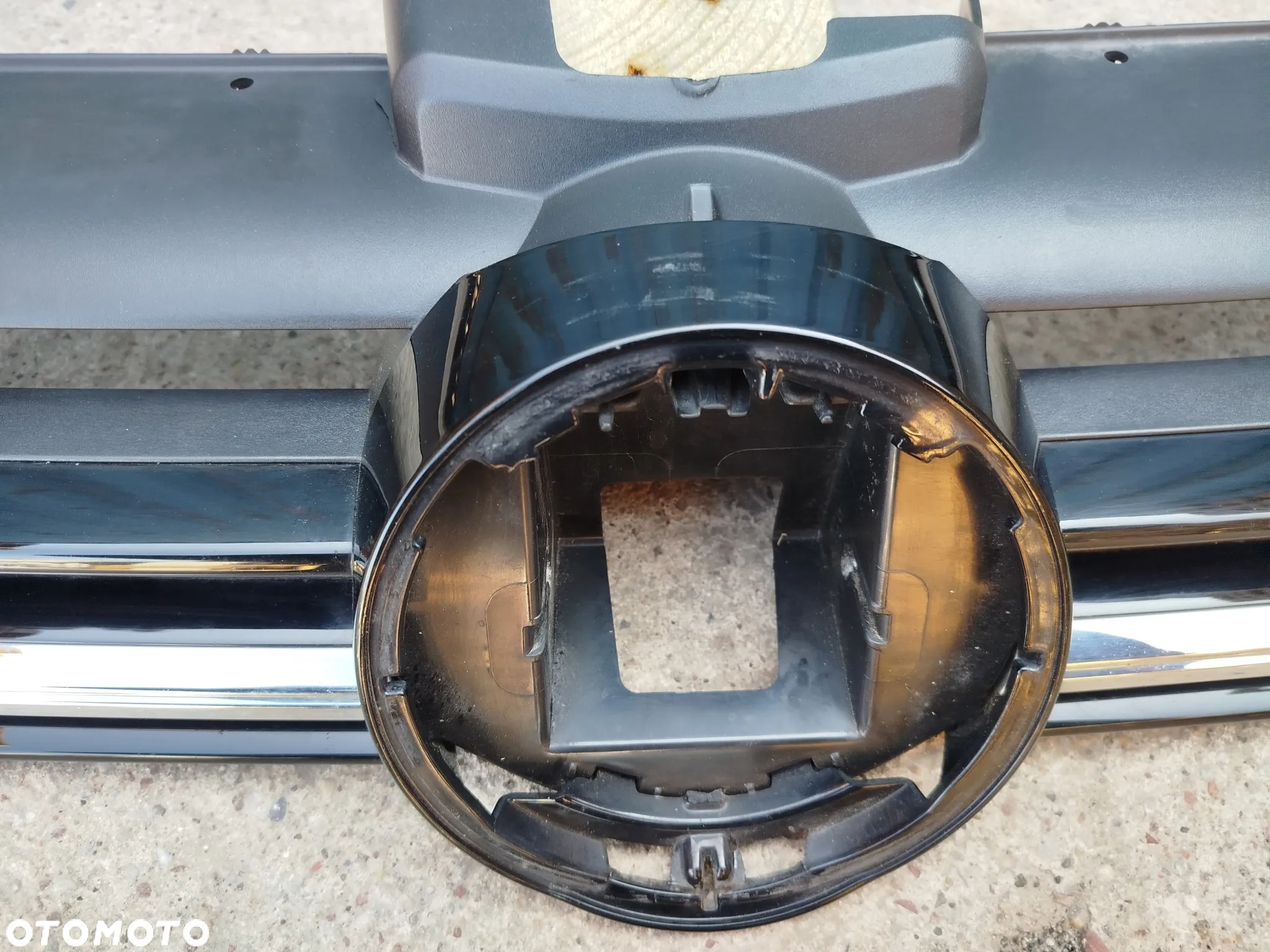 Volkswagen Golf VII 7 grill atrapa pod radar - 6