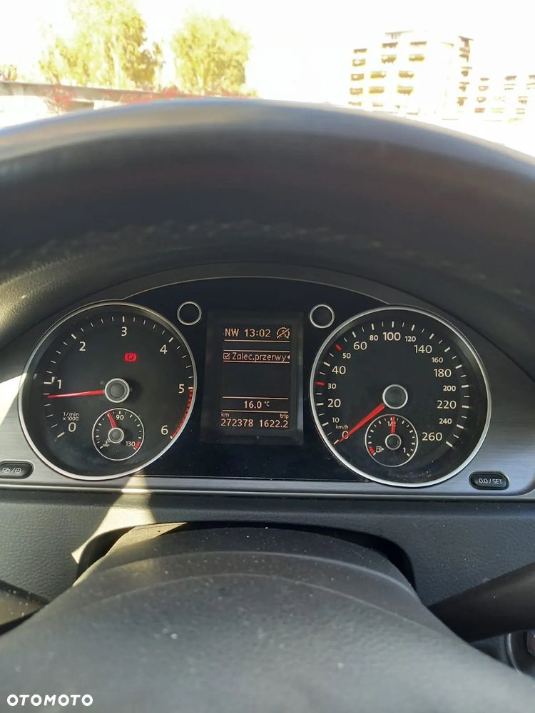 Volkswagen Passat 1.6 TDI Comfortline - 14