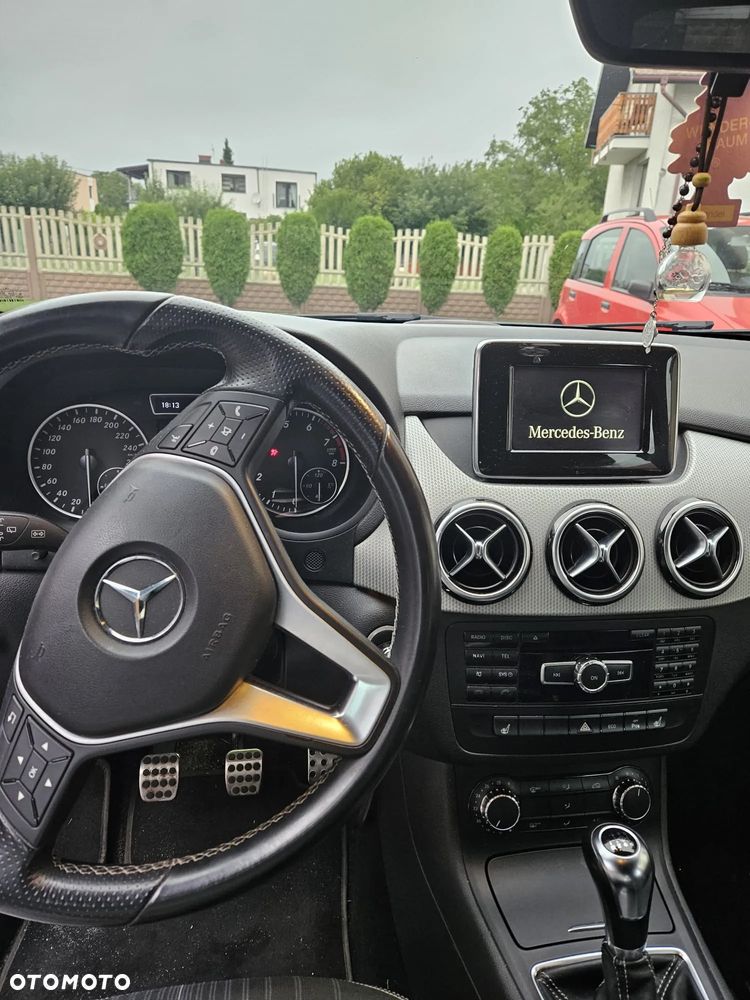 Mercedes-Benz Klasa B 180 - 9