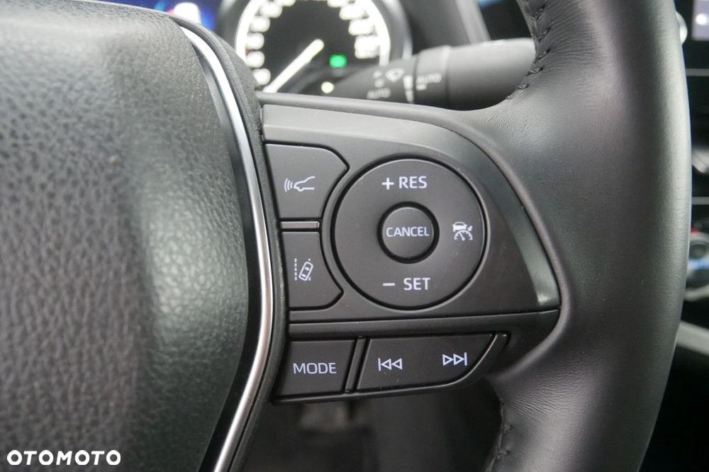 Toyota Camry 2.5 Hybrid Comfort CVT - 24