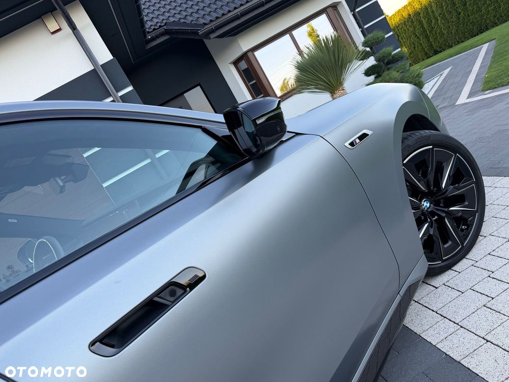 BMW Seria 7 M760e PHEV xDrive Individual Edition sport - 19