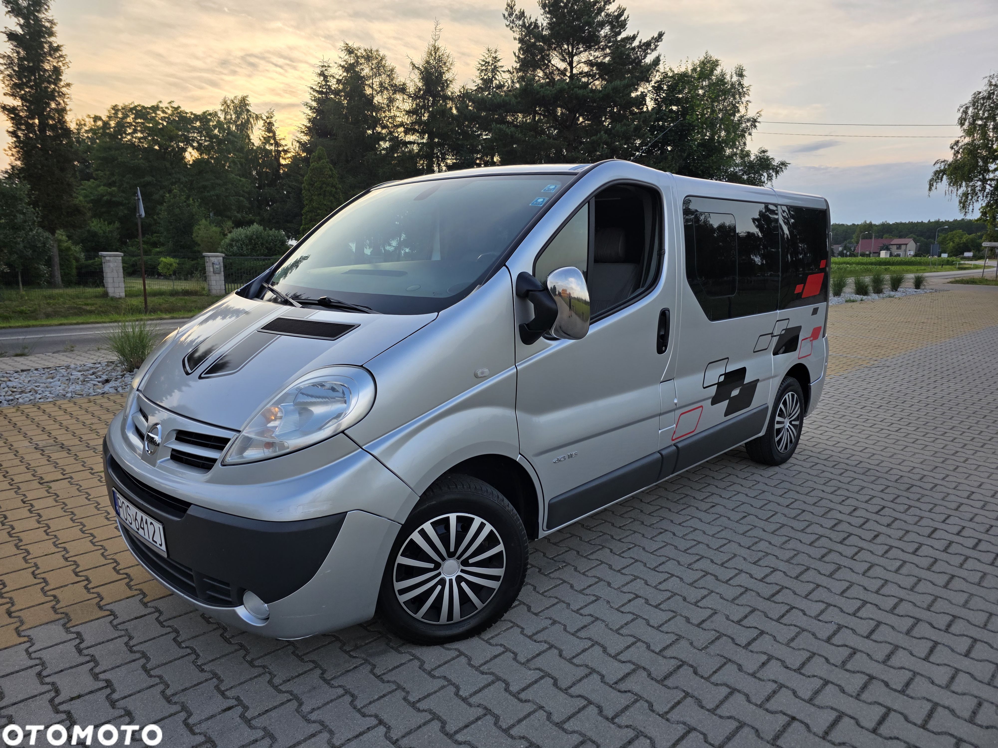 Renault Trafic 2.0 dCi 115 Combi L1H1 teilverglast - 1
