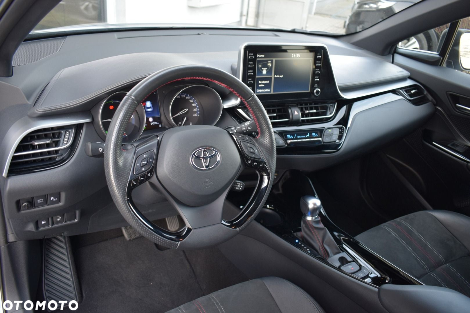 Toyota C-HR - 11