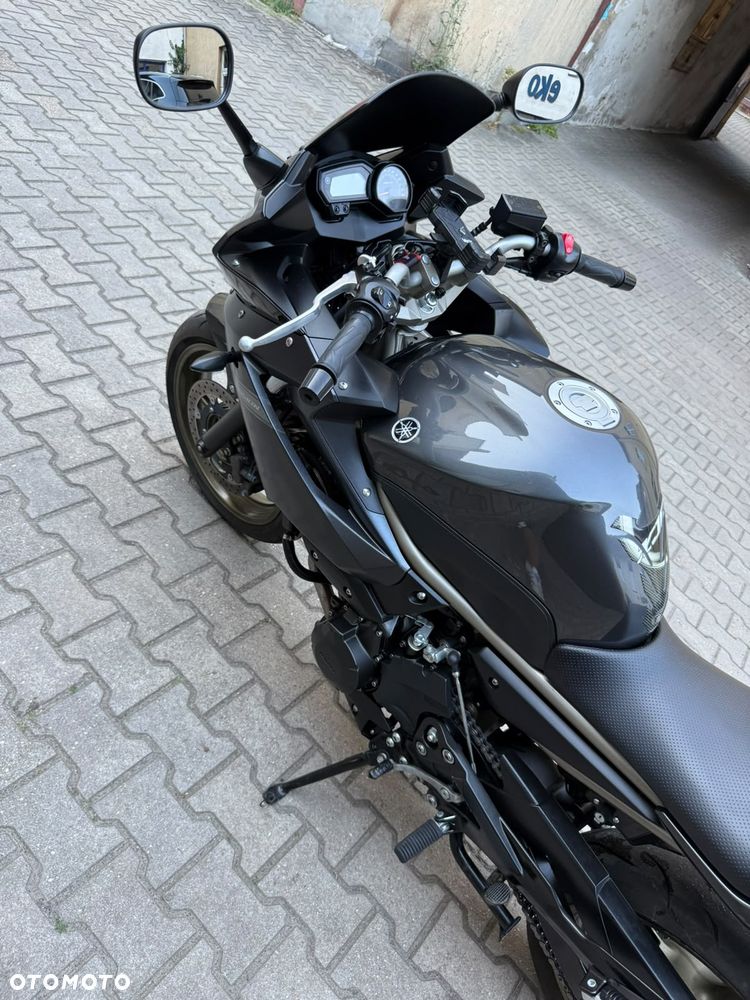 Yamaha XJ - 16
