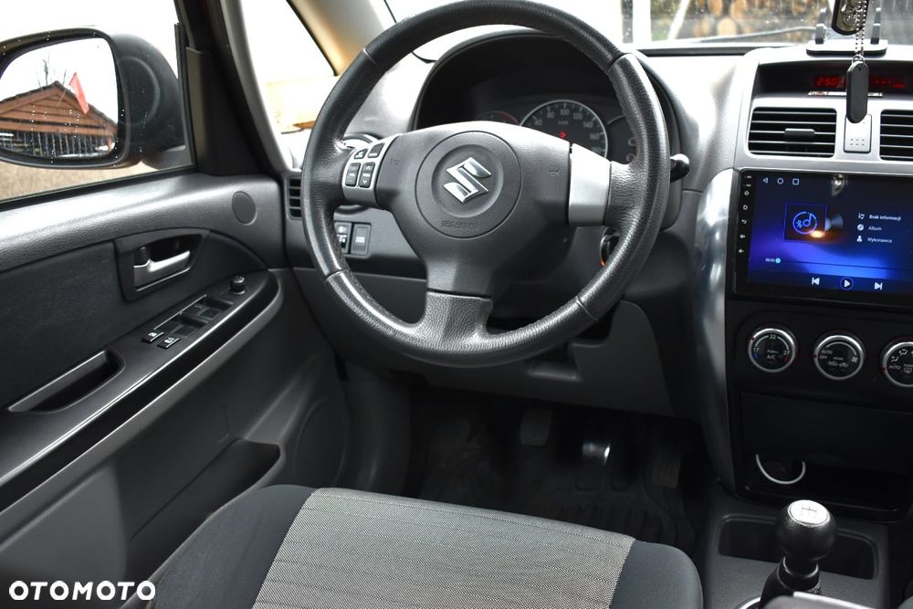Suzuki SX4 1.6 GS / Premium - 15