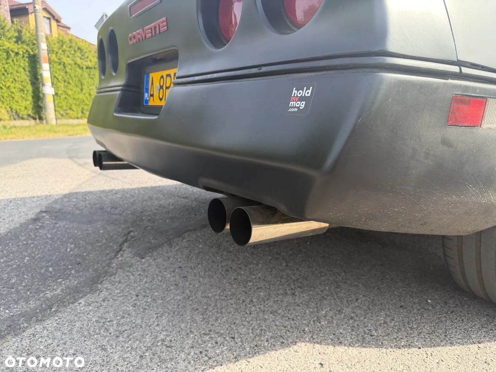 Chevrolet Corvette - 8