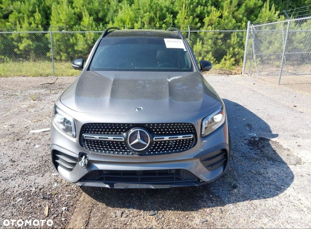 Mercedes-Benz GLB - 2