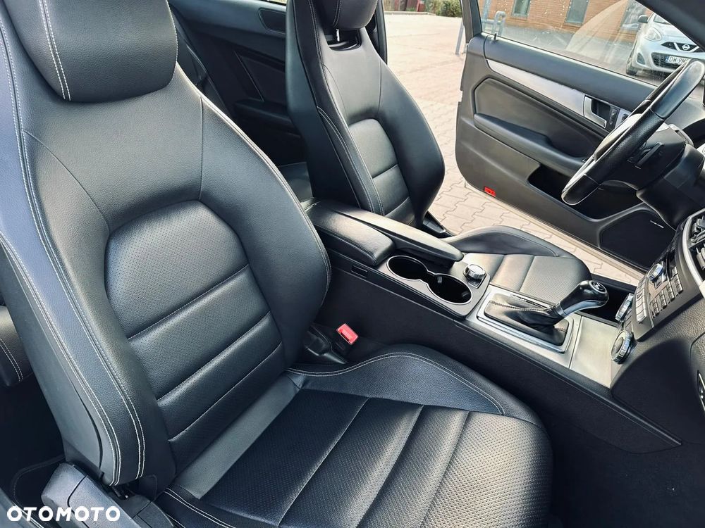 Mercedes-Benz Klasa C 250 CGI BlueEff Sport - 18