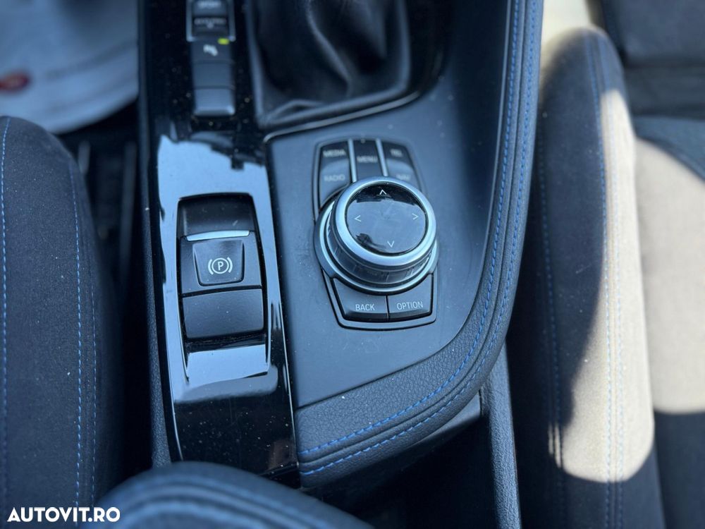 BMW X1 sDrive18d AT - 34