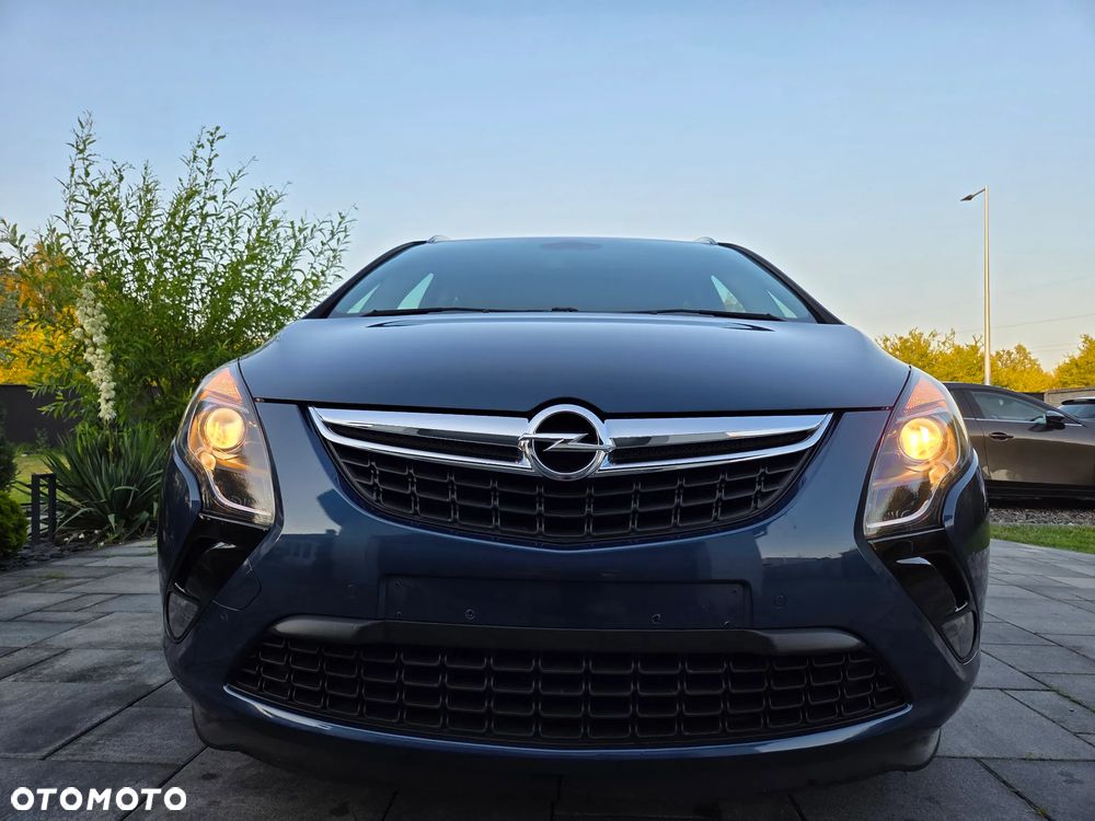 Opel Zafira - 10