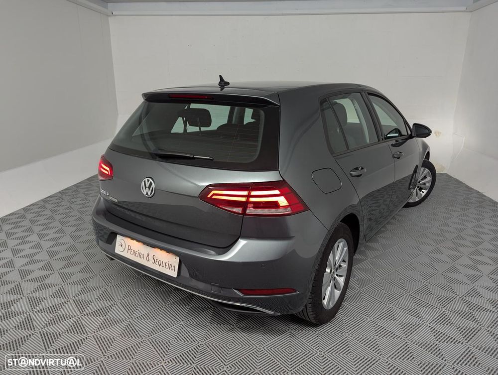 VW Golf 1.5 TSI Confortline - 4