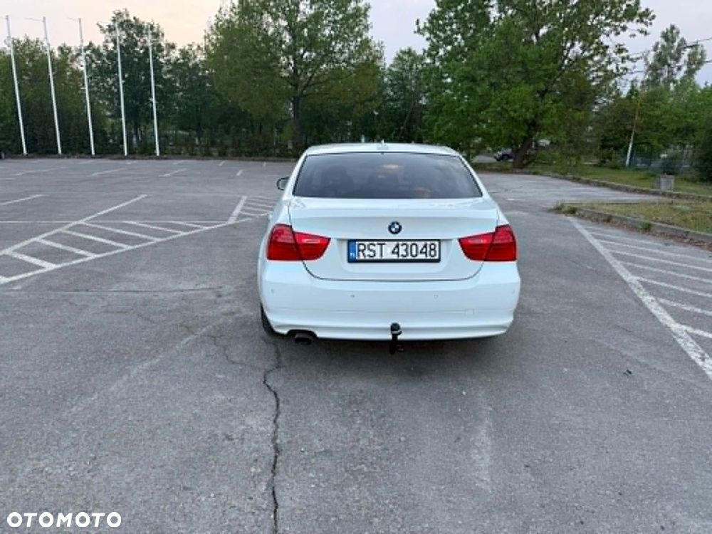 BMW Seria 3 318d - 6