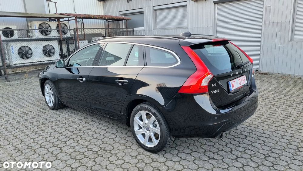 Volvo V60 D4 Momentum - 6