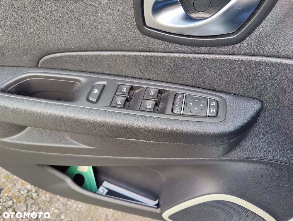 Renault Captur - 11