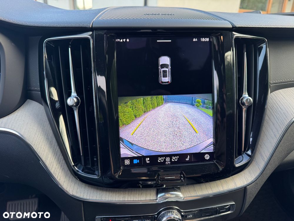 Volvo XC 60 B4 D Plus Bright - 23