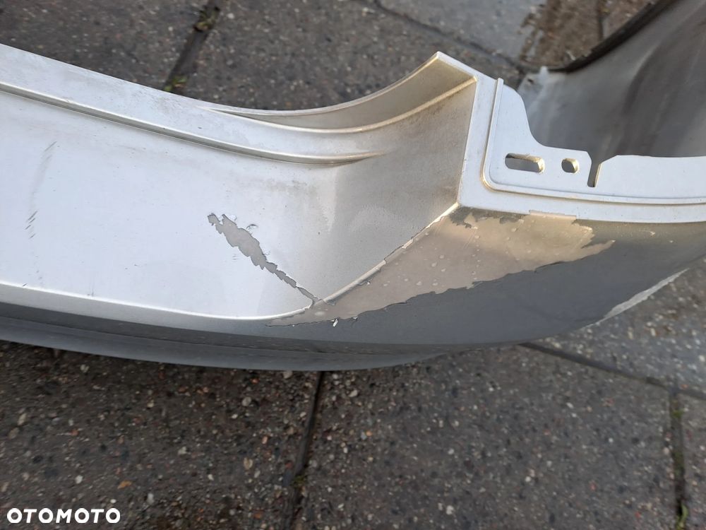 Skoda Rapid LIFTBACK zderzak tylny z PDC kod lakieru LA7W-9156 belka ślizgi i inne - 14